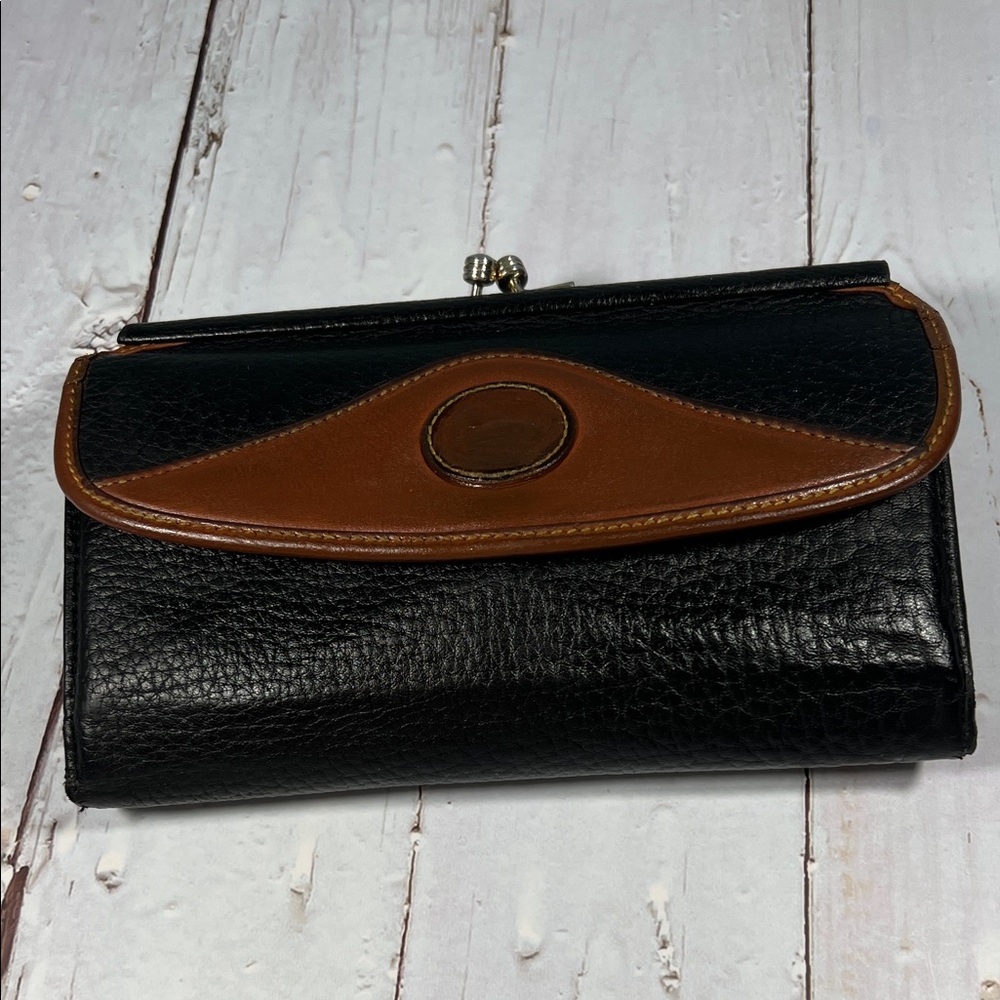 Dooney & Bourke Elegant Black and Brown Women's Clutch Wallet
